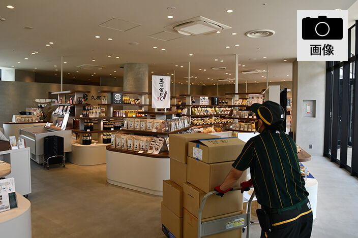 販売店舗向けルート配送の様子（画像）